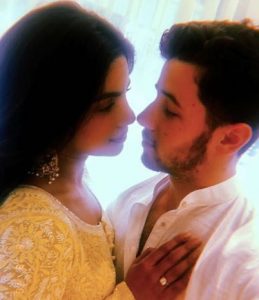 ceremonia de compromiso de Nick Jonas y Priyanka Chopra