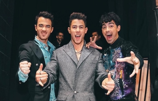  nueva canción de los Jonas Brothers con Daddy Yankee